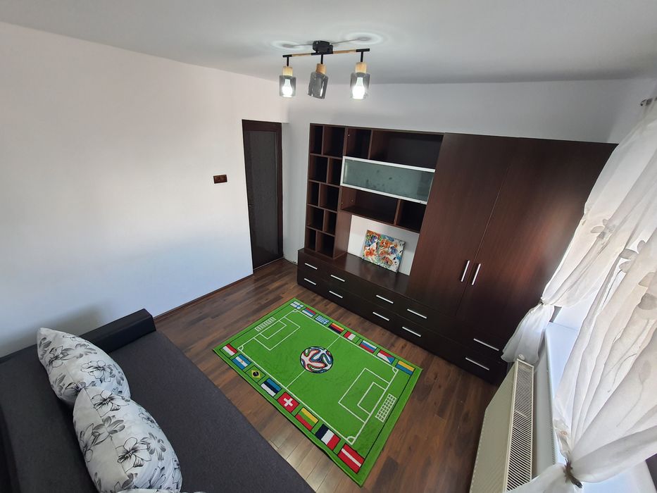 Inchiriez apartament cu 2 camere et 3, zona garii Vaslui