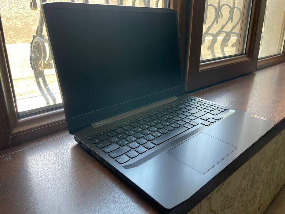 Ноутбук компания Lenovo