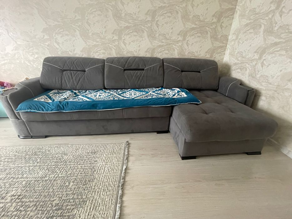 Продам диван 3 метра