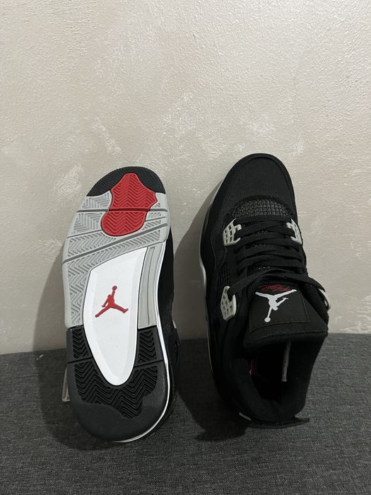 Jordan 4 marimea 40