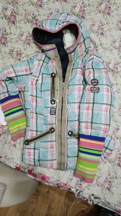 Продам женскую куртку двустороннюю