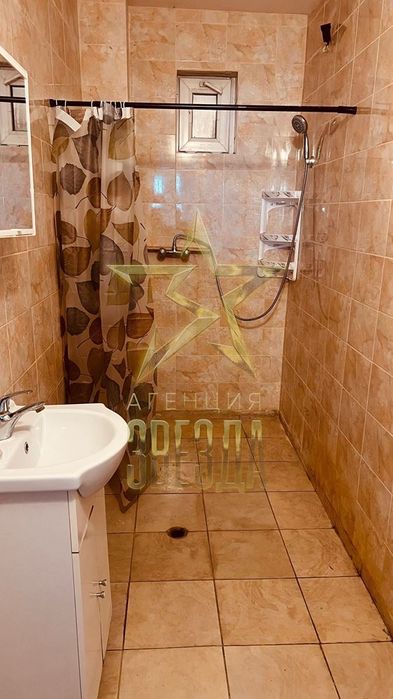 Дава се под наем Тристаен апартамент в Пловдив, Център - 100 кв.м за 390 € - Снимка #6