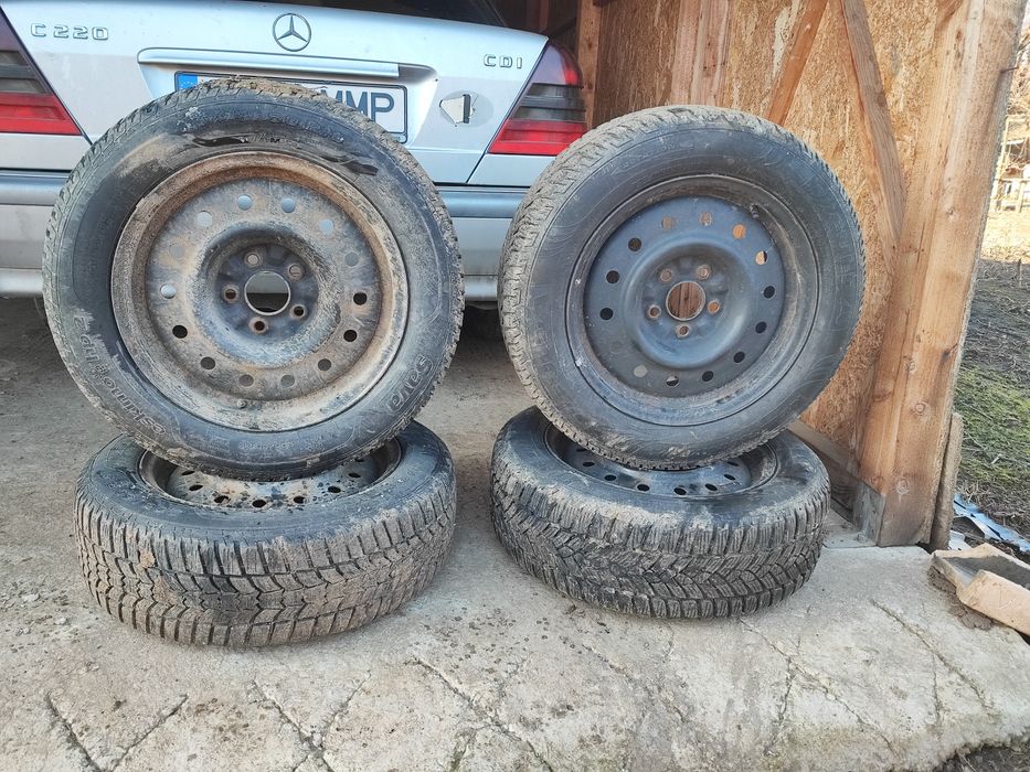 Anvelope/Roți mașină 205/60 R16 M+S