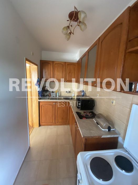 Дава се под наем Четиристаен апартамент в Пловдив, Тракия - 130 кв.м за 600 € - Снимка #2