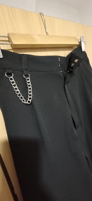 Pantaloni eleganti cu tallie inalta