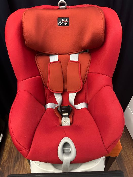 Britax Römer Dualfix – въртящо се столче за кола