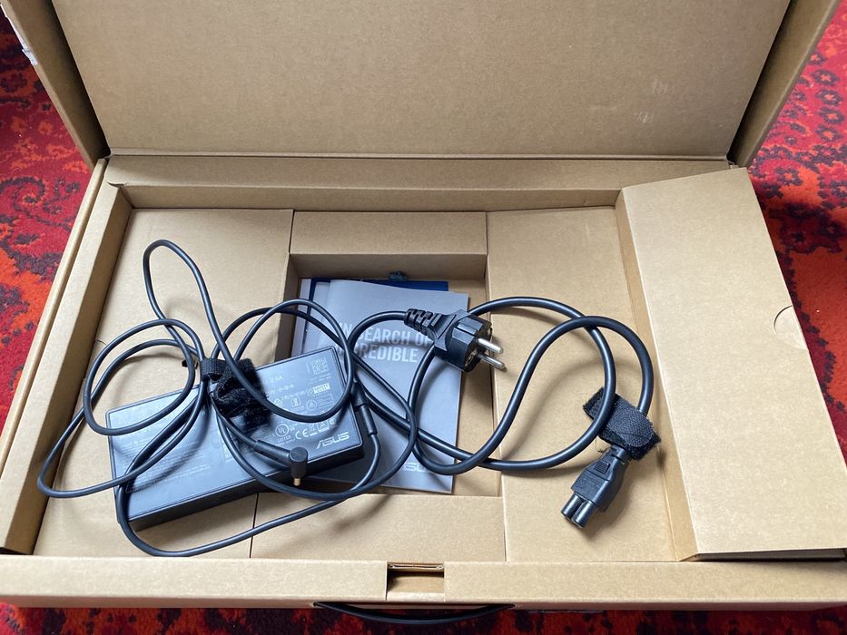 Ноутбук ASUS VivoBook 571 L