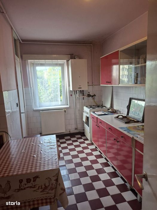 Apartament cu 4 camere de vanzare/centru Turda