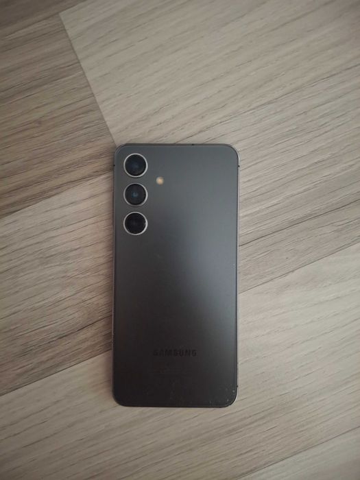 Смартфон Samsung Galaxy S 24