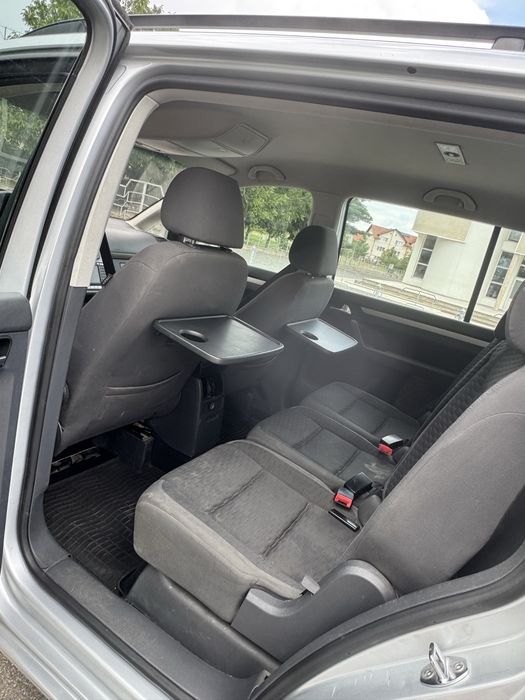 Vand Volkswagen Touran facelift in stare impecabila