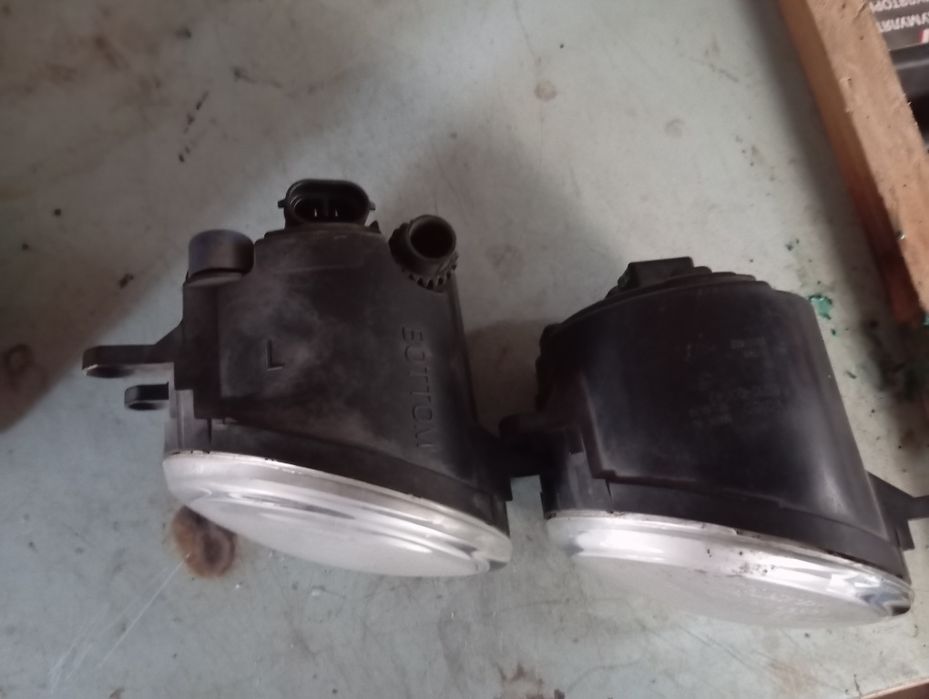 Продам противотуманки Б/У