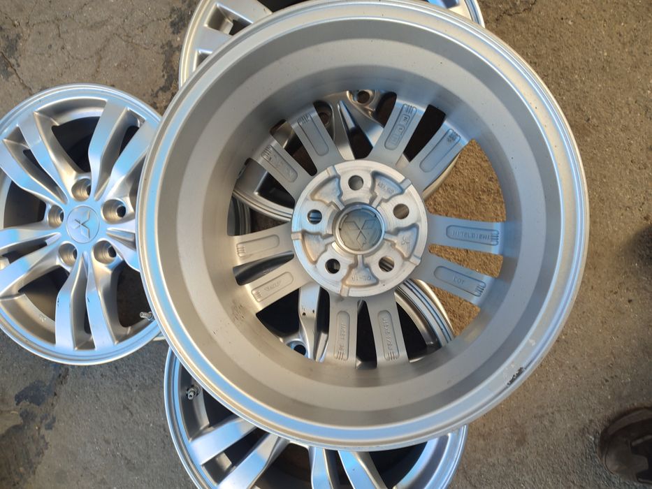 16" оригинални алуминиеви джанти за Mitsubishi ASX...