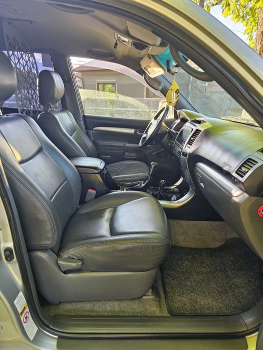 Toyota Land Cruiser 3.0 diesel//Automata! Autoutilitara N1// 283.000 kilometrii!!!