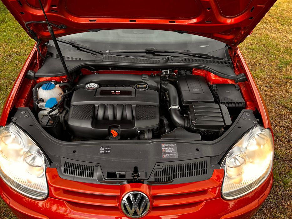VW Golf 1.6 MPI/102 CP>An 2007 >Model Goal> Recent adus > Import Germania