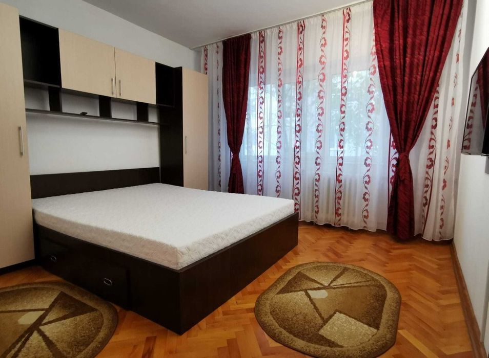 Proprietar, inchiriez apartament 2 camere Soarelui