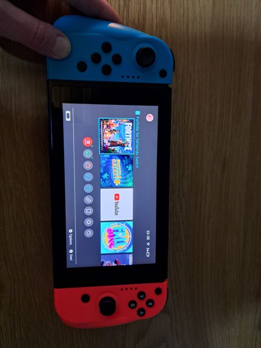 Nintendo Switch + зарядно