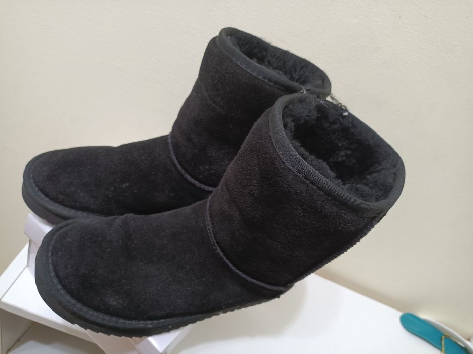 Продам угги натуралка