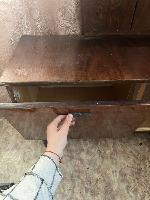 Совесткий комод и трельяж