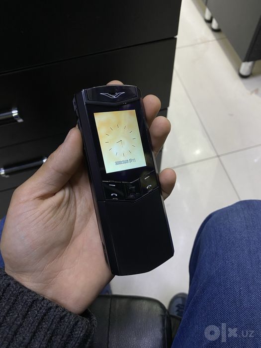 Vertu V888 pro sotiladi