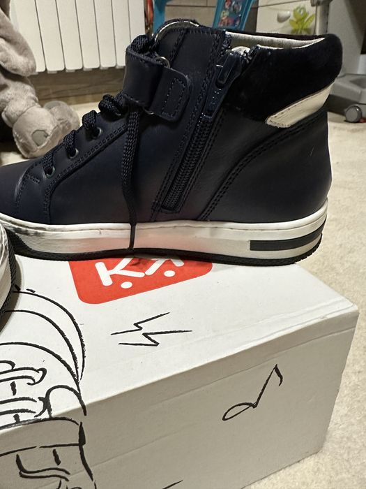 Детски зимни кожени боти обувки на Колев 34 и 35 номер