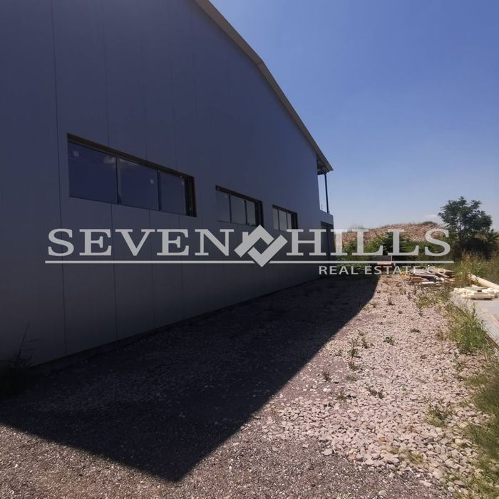 Дава се под наем Промишлена сграда в Пловдив, Индустриална зона - Юг - 1008 кв.м за 3024 € - Снимка #1