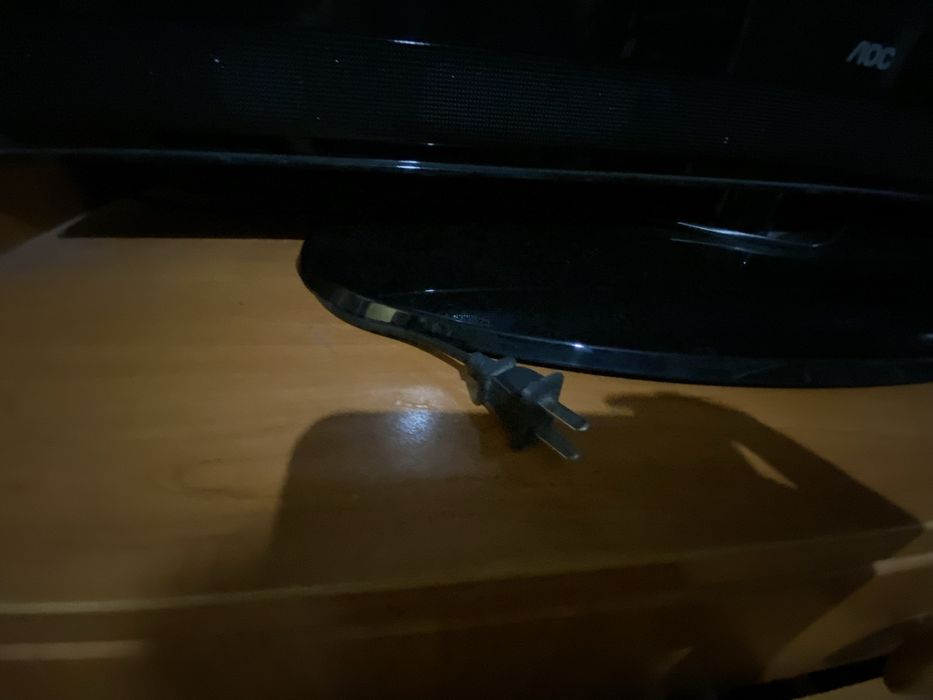 Телевизор лок хороший