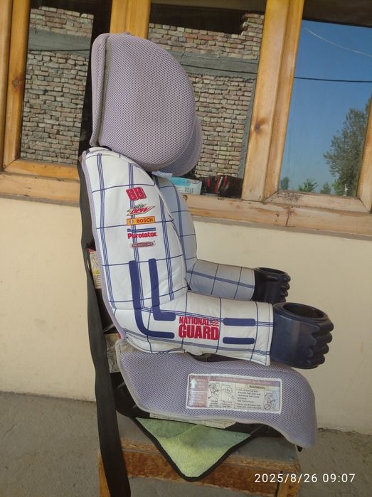 Болалар автоўриндиғи (детское автокресло)