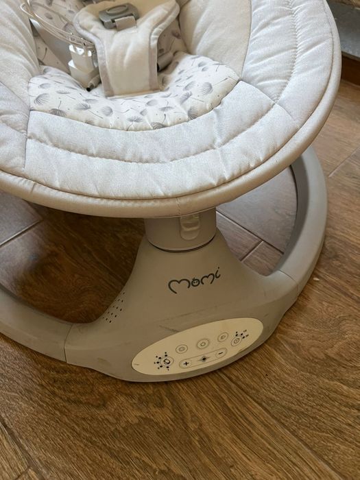 Vând balansoar Momi cu Bluetooth