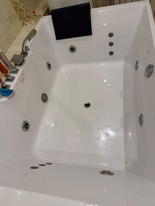 продам джакузи ,работает