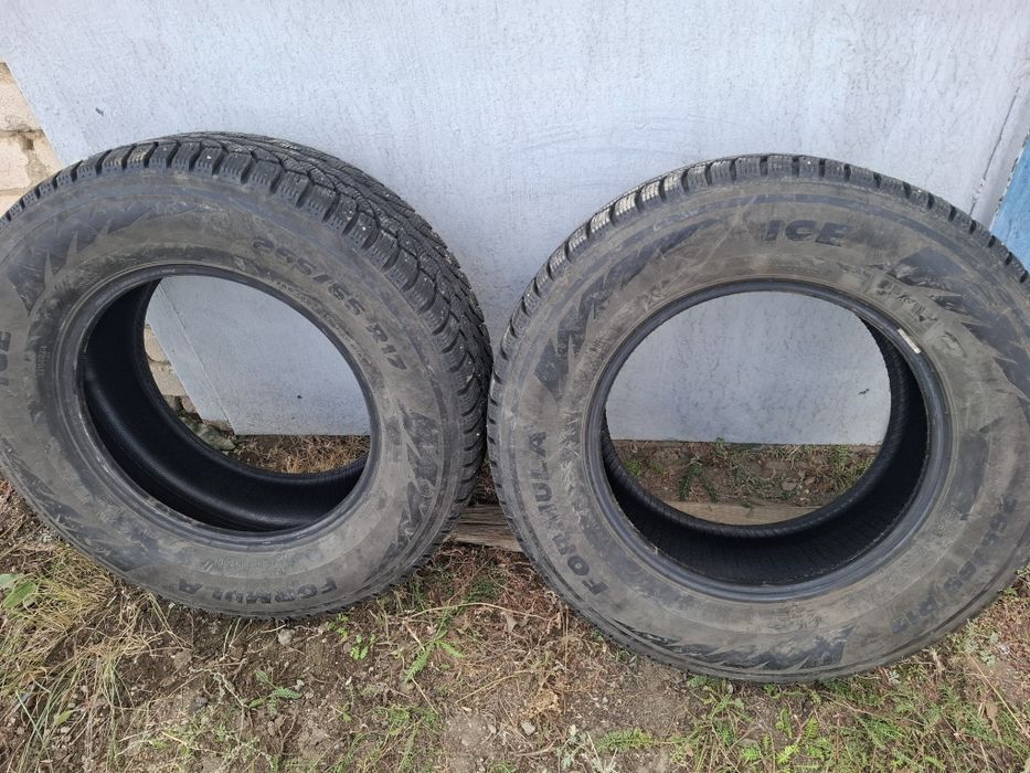 Продам шипованные шины 265/65/17