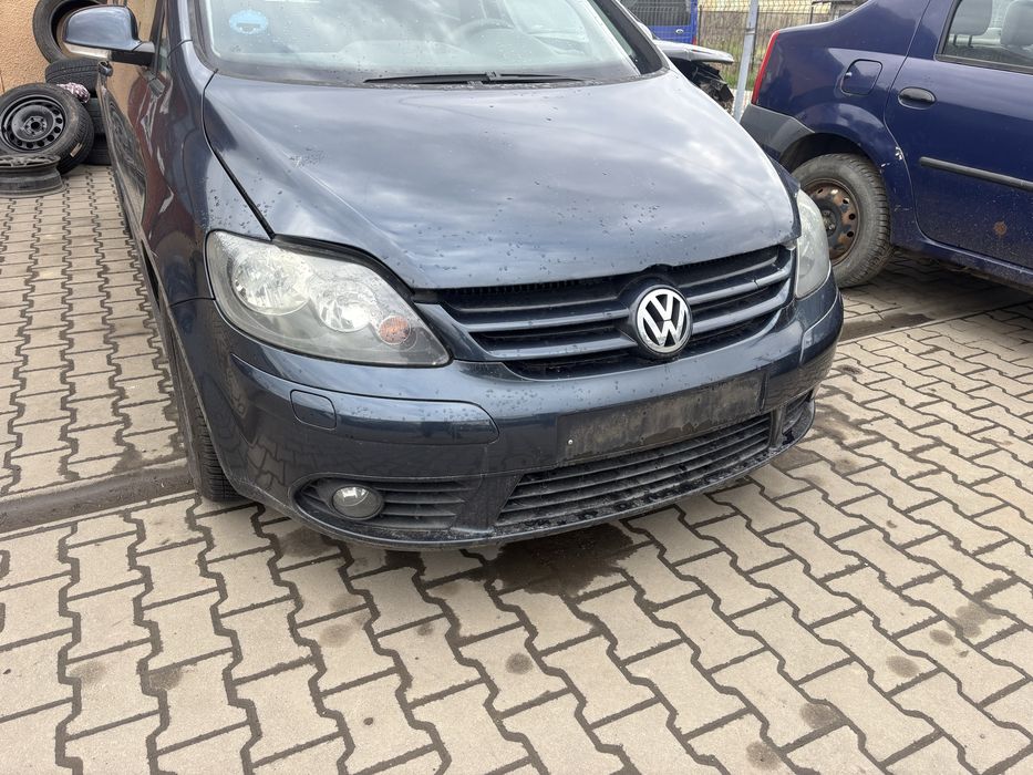 Bara fata far capota Volkswagen Golf Plus
