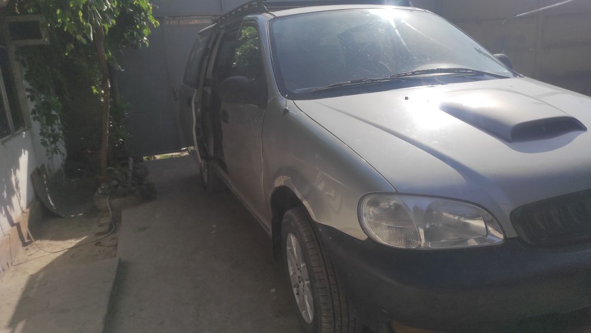 Kia Carnival 1998