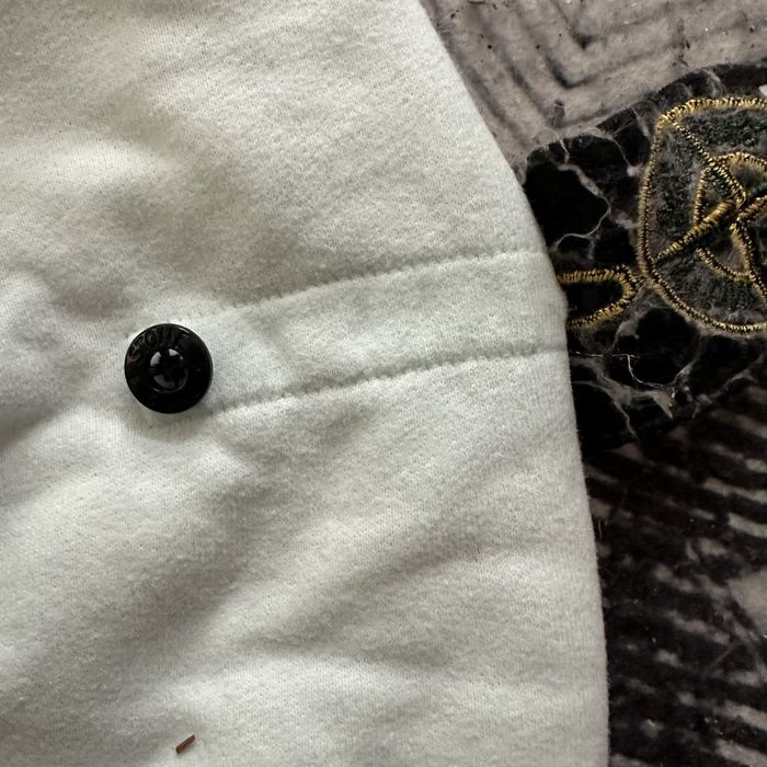 суичър stone island оригинален