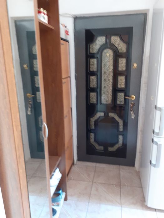 Vand sau schimb apartament cu 2 camere