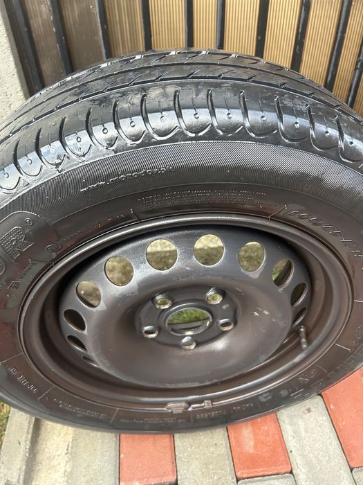 Vand trei jante cu anvelope 195/65/15
