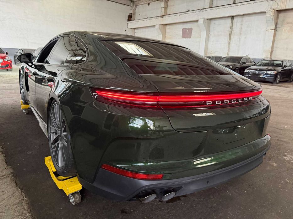 Porsche Panamera 4 E hibrid avariat