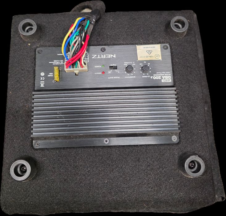 Продавам Hertz DBA 200.3 – активен субуфер 8", 110W RMS
