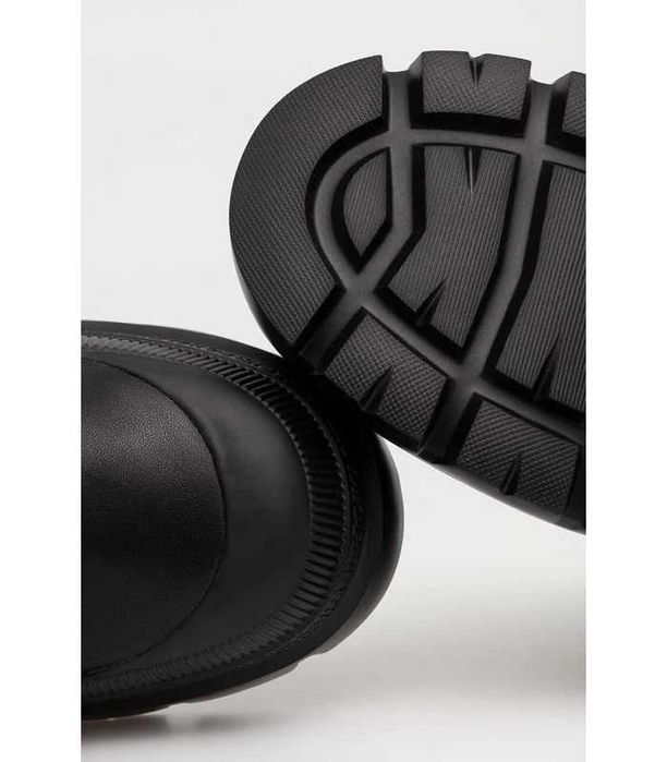 KARL LAGERFELD № 38 – Дамски боти ест кожа с лого на капси нови кутия