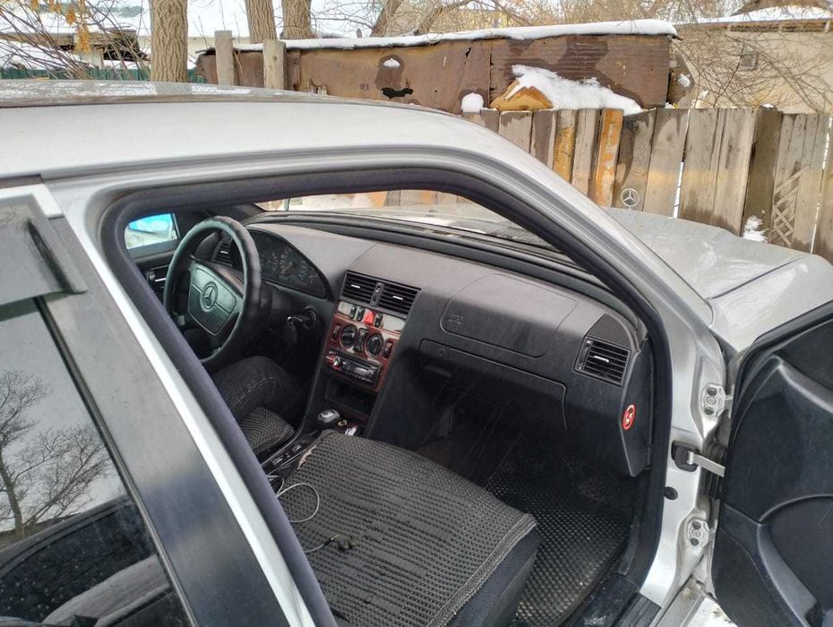 Автомобиль продается