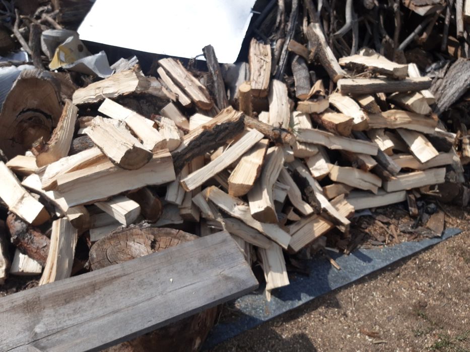 Дрова сухие.  колотые