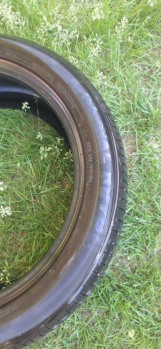 Срочно продам летнюю резину 245/50 R20