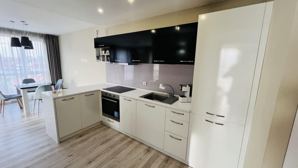 Дава се под наем Тристаен апартамент в Пловдив, Младежки Хълм - 90 кв.м за 800 € - Снимка #3