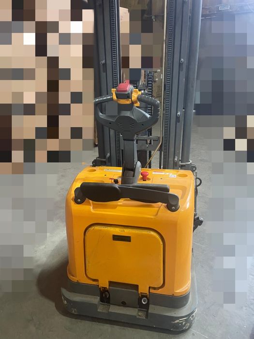 Самоходный штабелер SMARTLIFT (б/у)