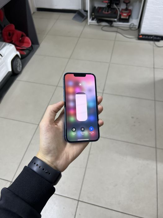Продам Айфон 13 128gb