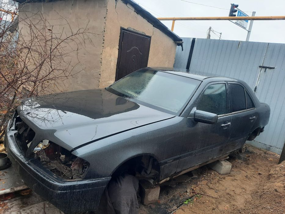 Машина на запчасти