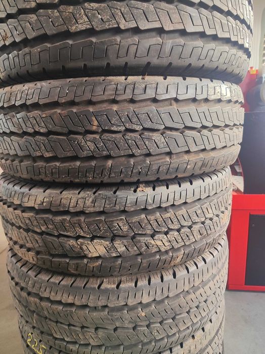 4бр.летни гуми 215/70/15C Continental