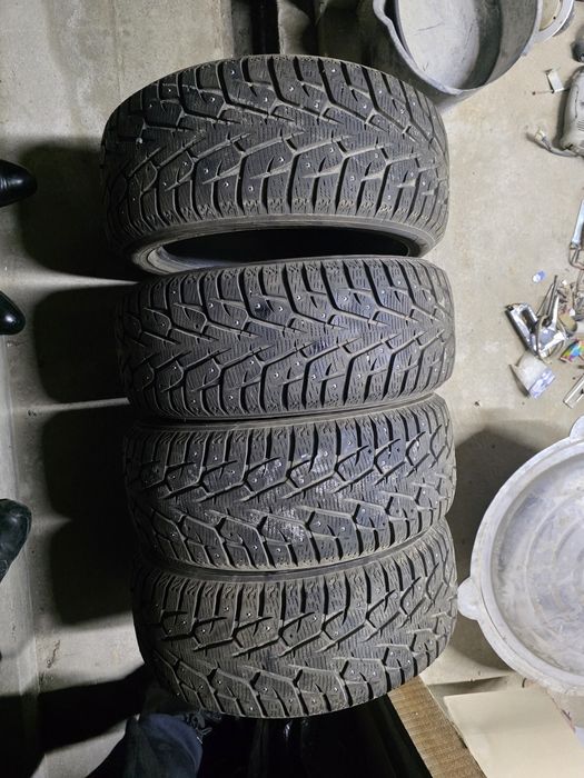 Продам комплект резины