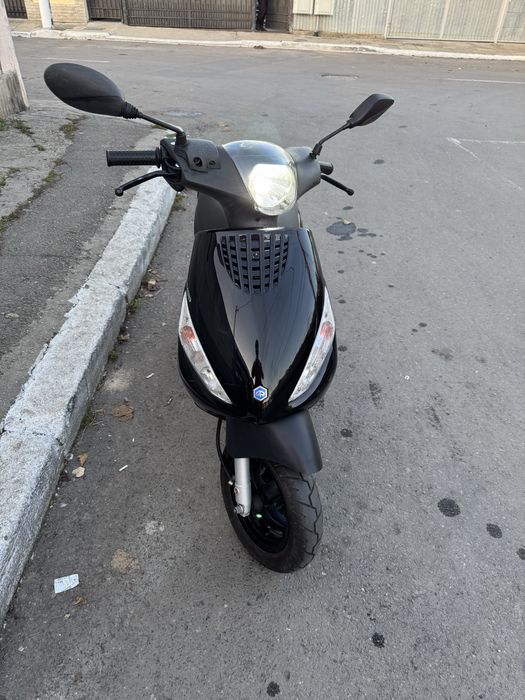 Scuter Piaggio Zip 49 cc 4 timpi injectie 2022