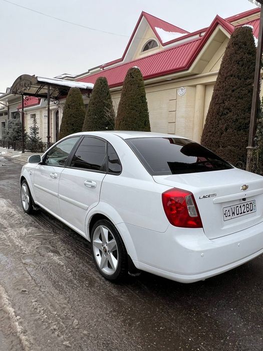 Lasetti 1.8 3pozitsiya