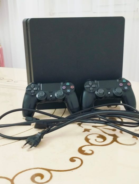 Продаётся PS4 SLIM